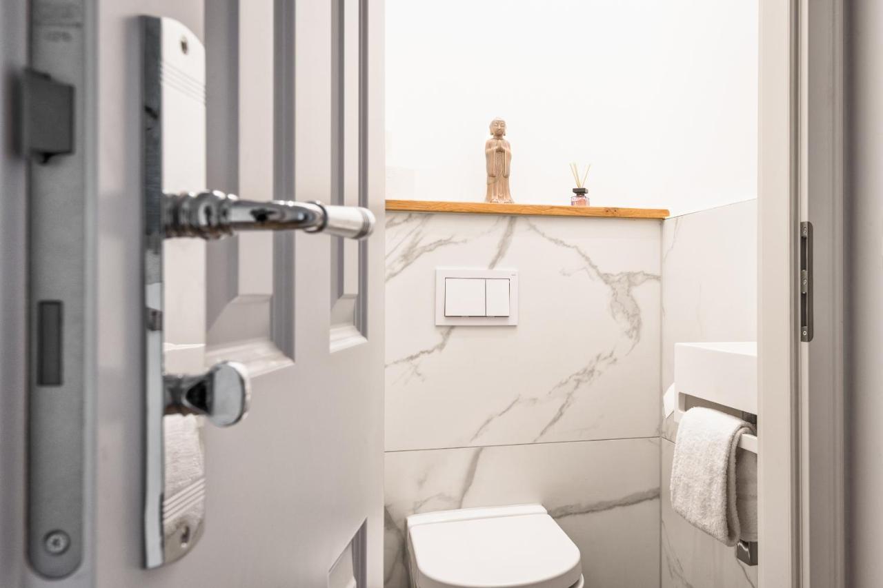 برلين Riesiges Apartment Nahe Kudamm Sehr Schoner Altbau 123M2 Gross 12 Gaste المظهر الخارجي الصورة